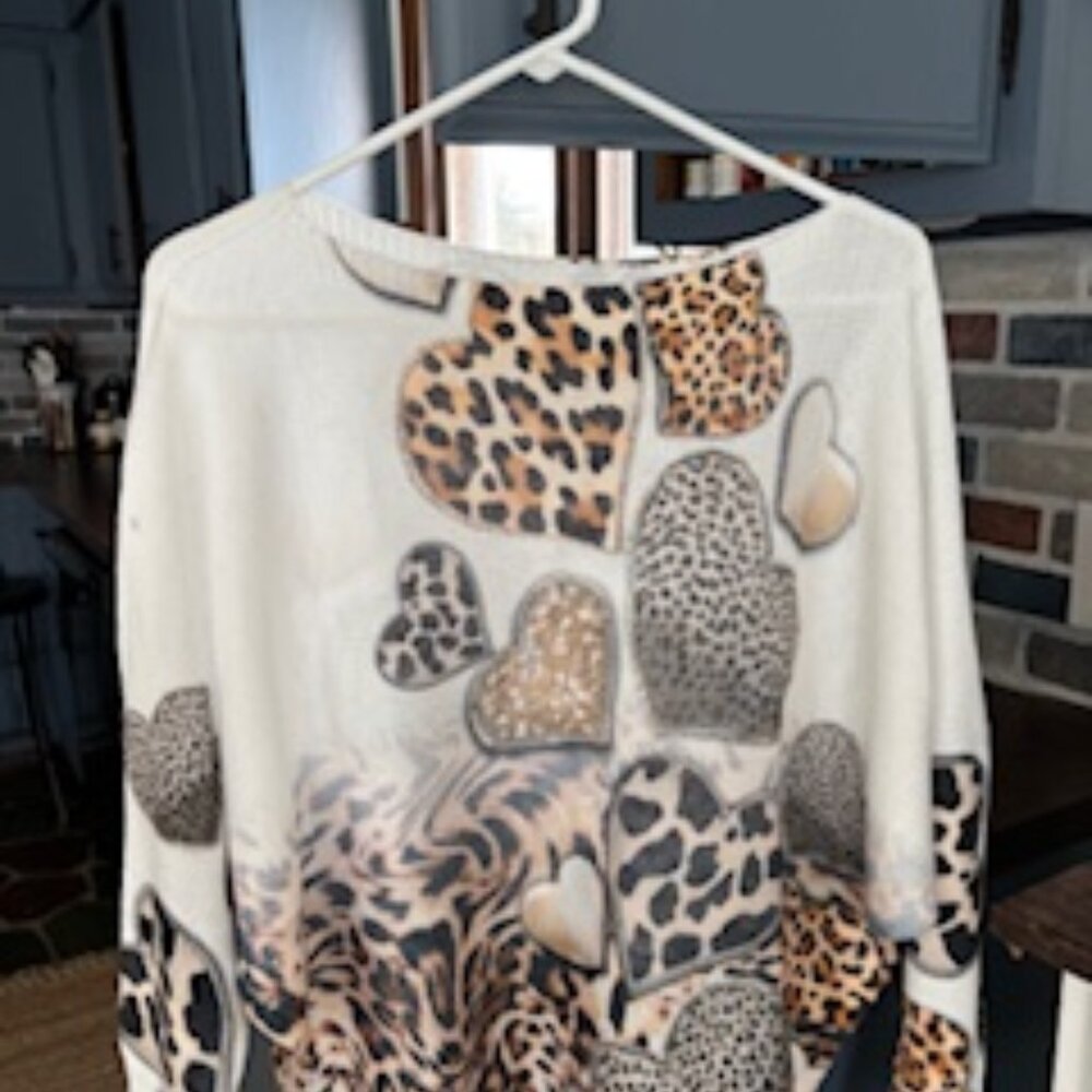 Yolly heart sweater